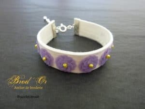 Bracelet brodé "Les fleurs" coloris blanc